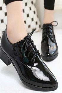 女式欧美皮鞋搭配图片,皮鞋搭配指南，演绎时尚女鞋魅力